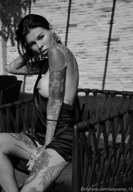 Lady Vamp star perfect archive