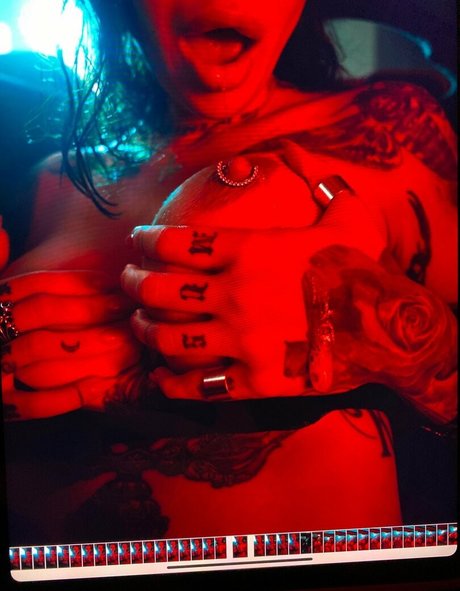 cuckold feet onlyfans free nude picture