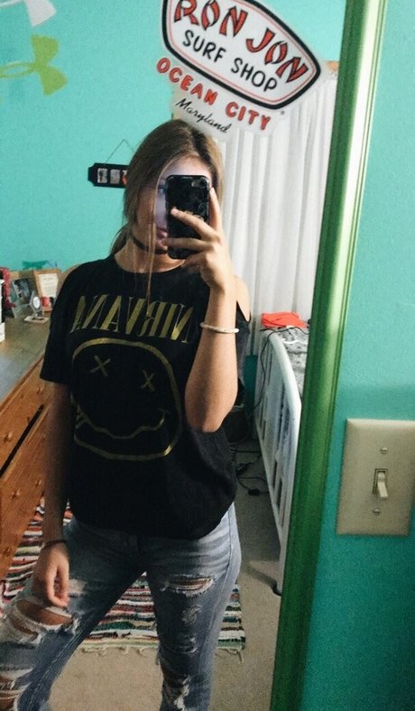 Kaelyn Myers sex star gallery