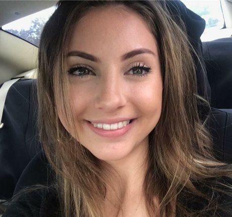 Kaelyn Myers pornstar adult pic