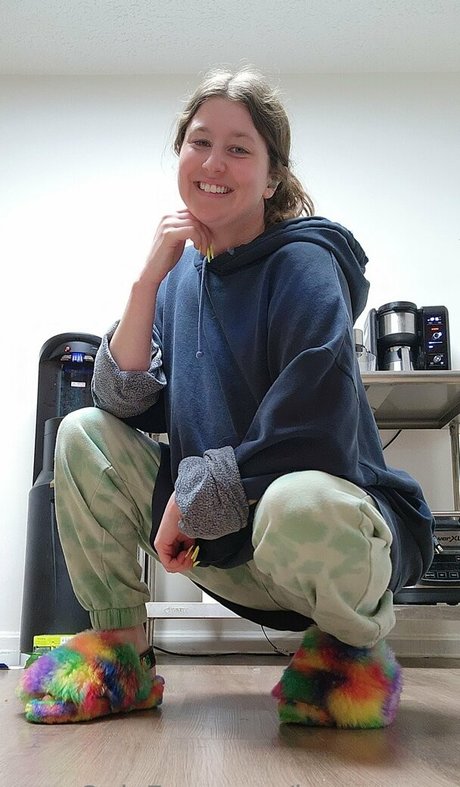 Kcupqueen free model pic