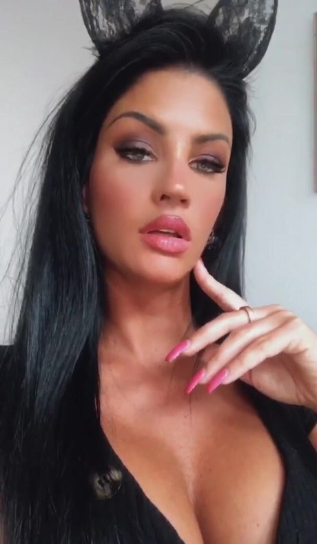 Miss West pornstar top pic