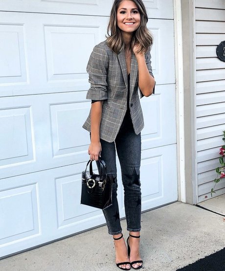 Hailey Lower star exclusive picture