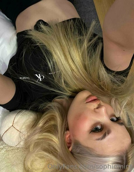 sophiebbface top model photos