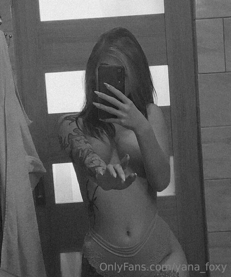 yanafoxy free pornstar photos