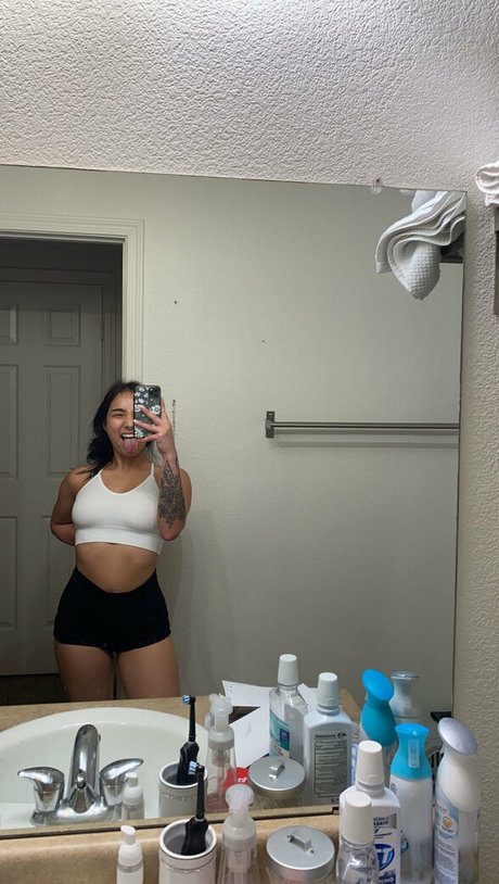 Lilibaby18 model adult pictures