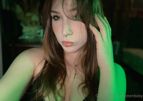 rottenbxby exclusive model pic