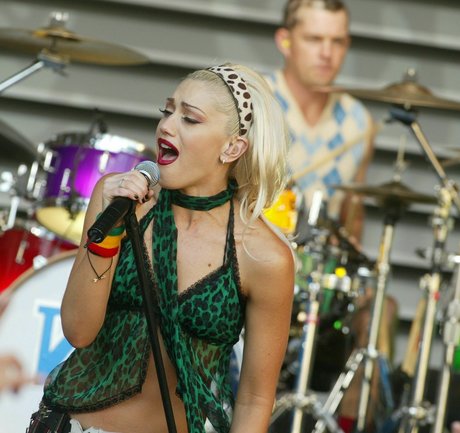 Gwen Stefani sexy star photo