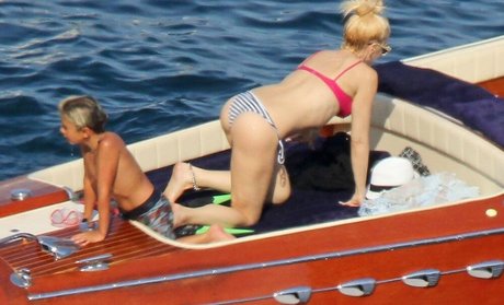 Gwen Stefani beautiful star image