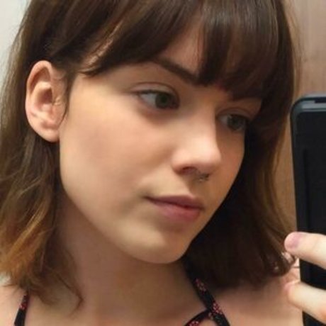 RipMika high quality star pics