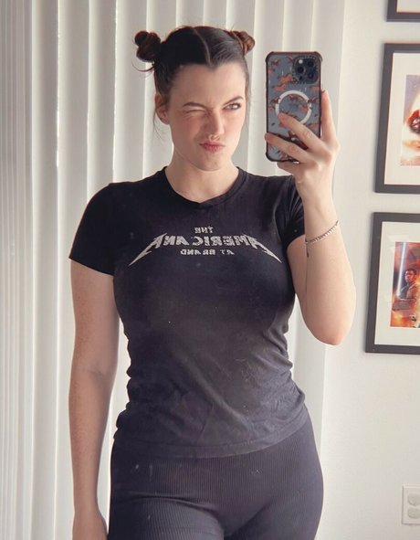 RipMika exclusive star pics