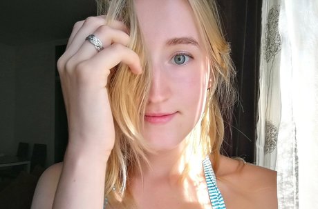 Laila Laurent sex model pictures