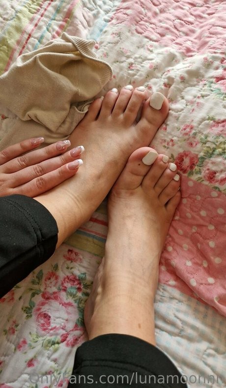 lunamoonnn perfect pornstar photo