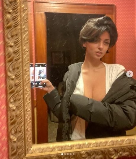 thatmfanastasia naked model photo