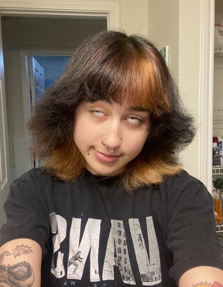 Suedmza nudes actress img