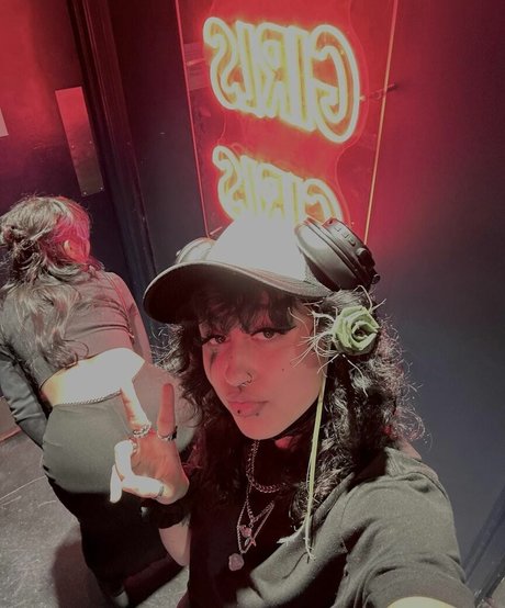 Suedmza model pornographic archive