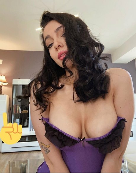 Rileysim88 nude star pictures