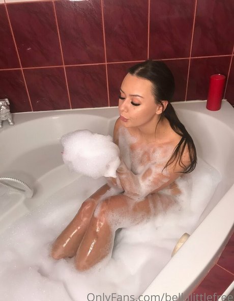 bellalittlefree22 pornographic actress img