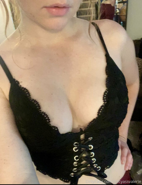 valeriehartxoxo model perfect pictures