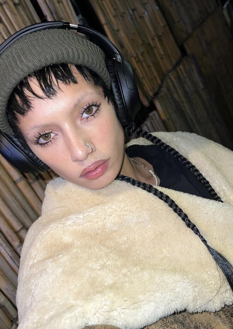 Jazelle Zanaughtti xxx pornstar images