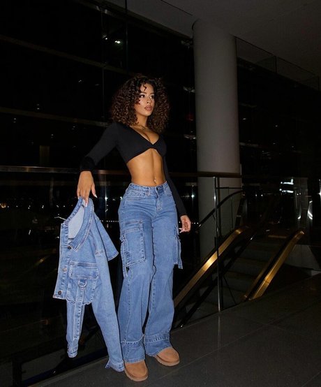 Flor De La Rosa pornstar sexy images