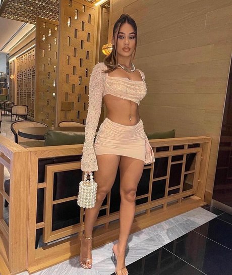 Flor De La Rosa star erotic pic