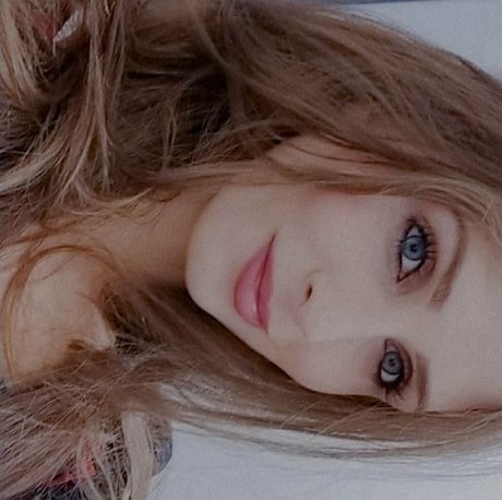 Gabi Mendes nude pornstar photo