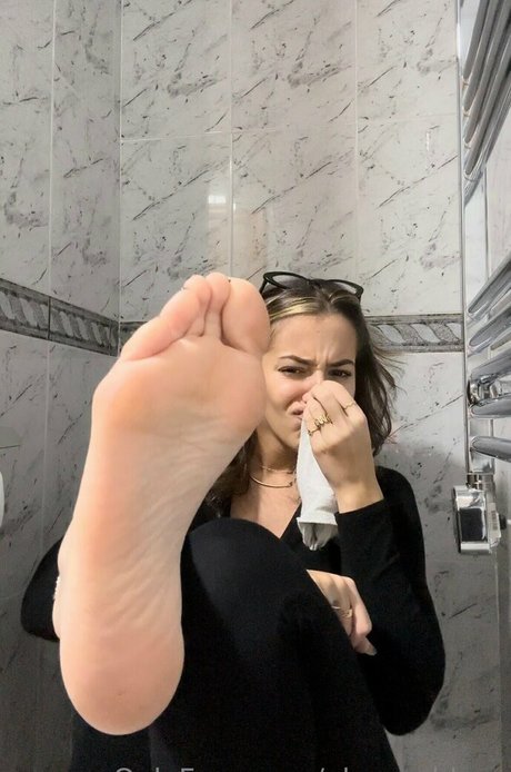 alyagoddess model porn pics