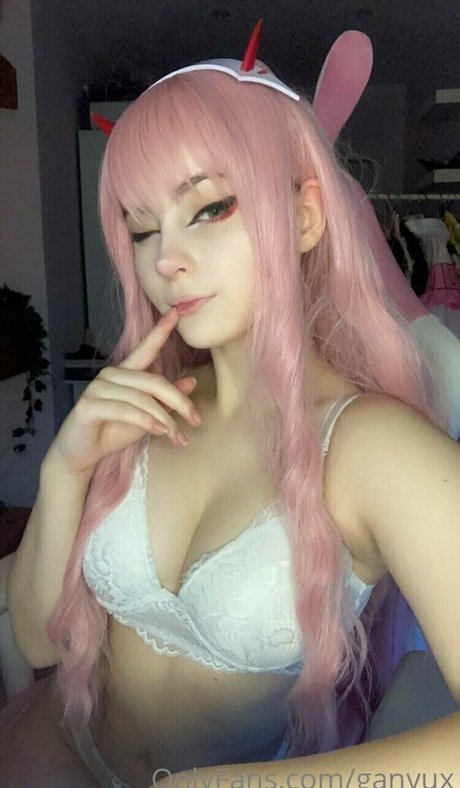 Ganyux star naked gallery