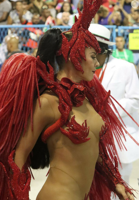 Paola Oliveira nudes model pics