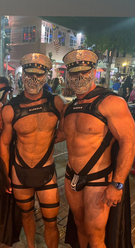 Adam dan srq top star photos