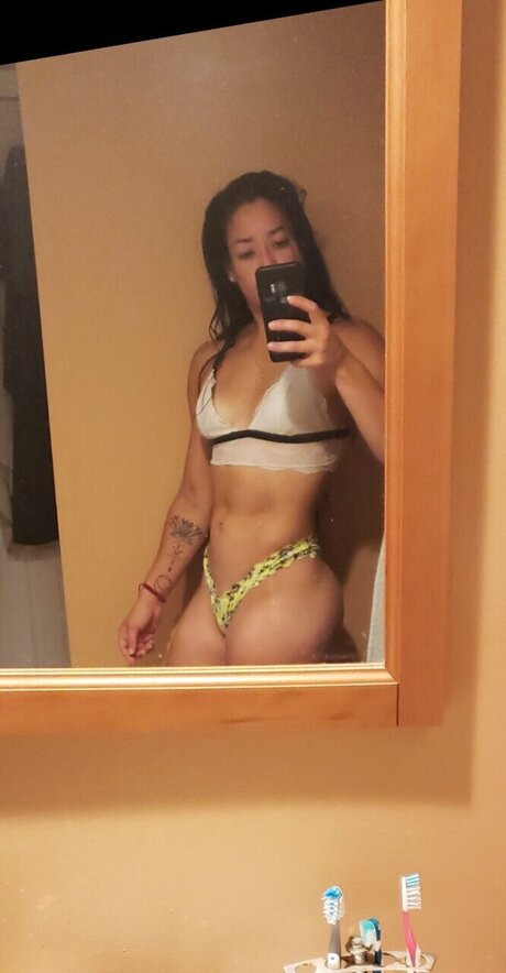 Zhara pornstar adult image