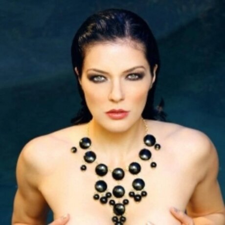 Adrianne Curry xxx model picture