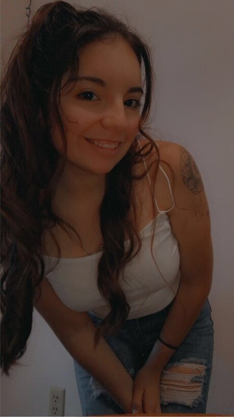 Emily Cooper star naked images