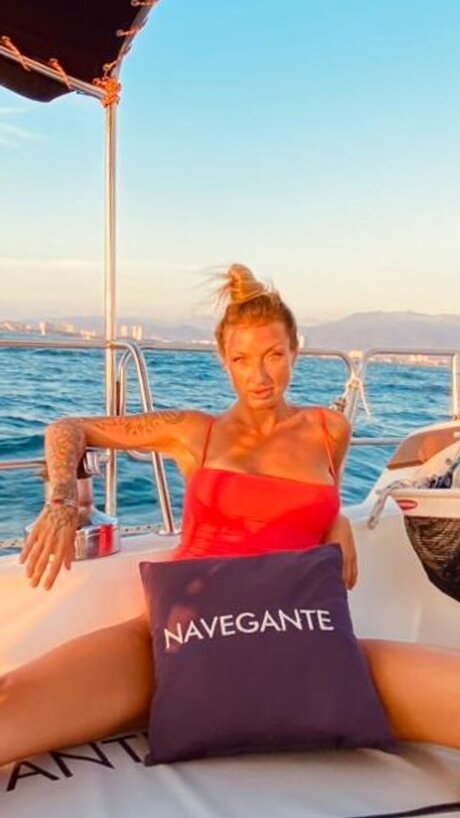 Tiffany Fox_ pornstar sexy picture