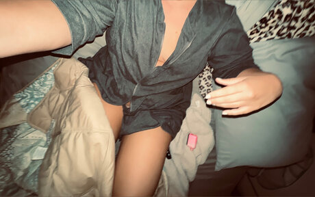 hlt model naked picture