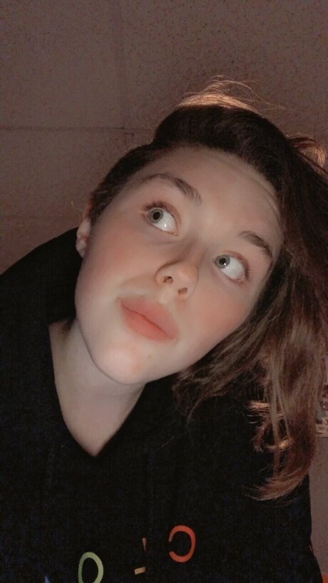 Little Mo amp lt3 porn model photo