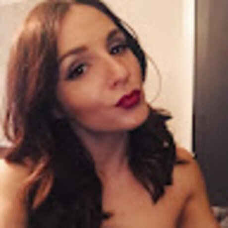 Bella Valencia model best pic