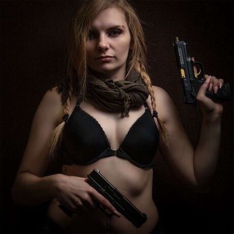 Alexiiisss model adult images