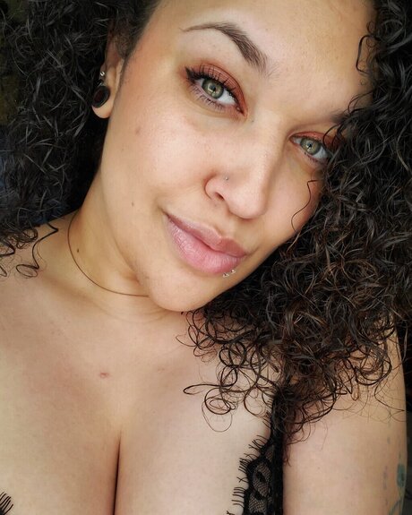 PinnStripe pretty pornstar galleries