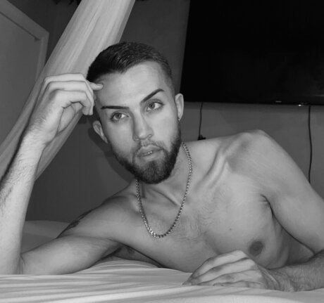 Alex Williams star beautiful img