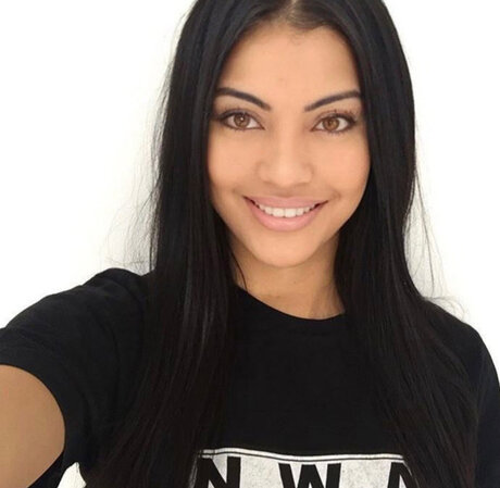 LunaNora top actress picture