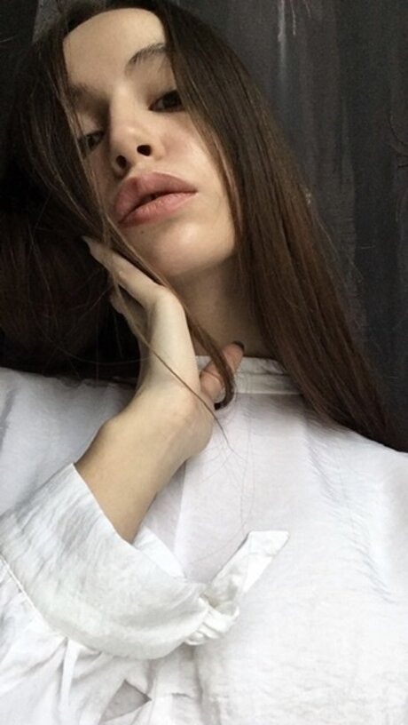 lee erotic actress pic