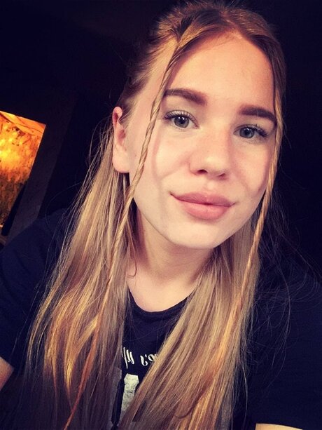 _Innocent BaBy Niky_ star exclusive pics