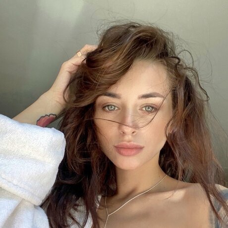 Angenika Sweet nudes actress gallery