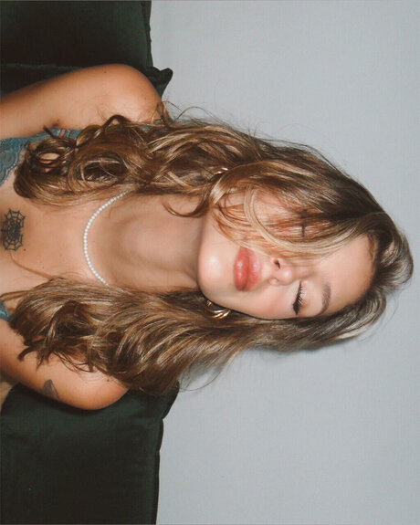 Amelia Warner model nudes photos