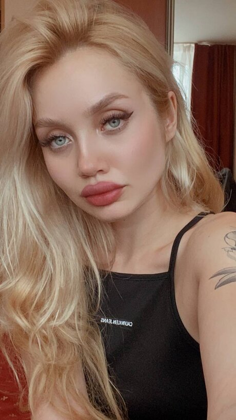 BlondeBaby top actress pic