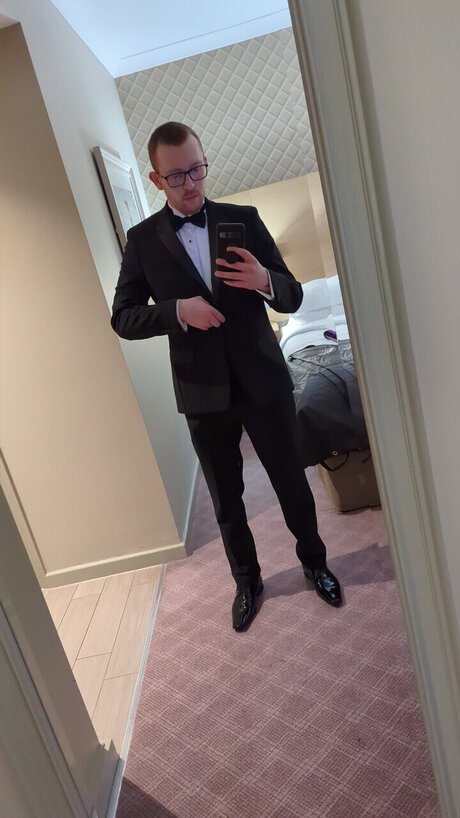 Robert Williams star art img