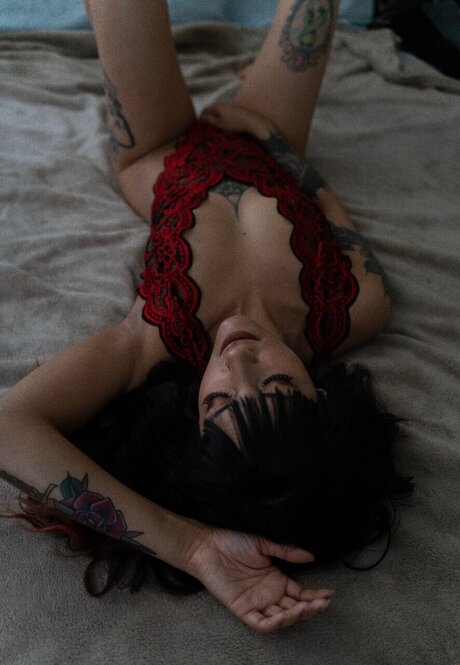 Kosmic Bella sexy actress photos