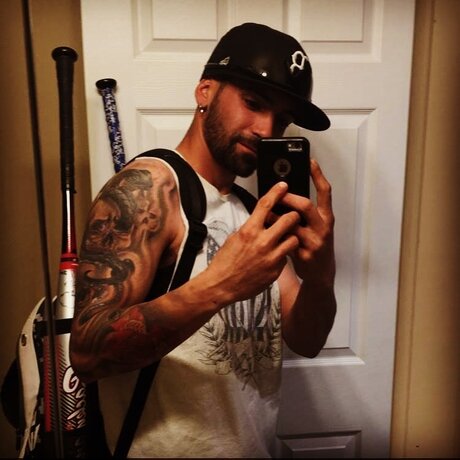 Grovis free pornstar photo